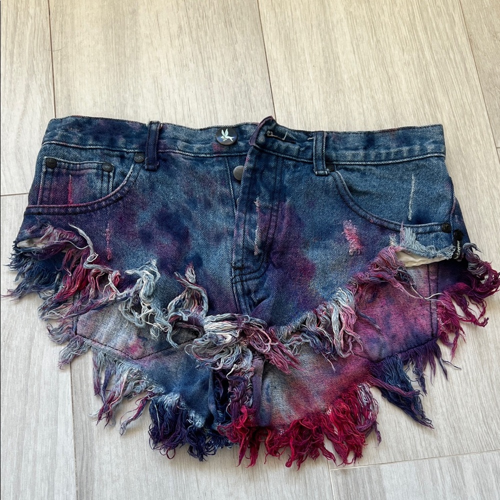 One Teaspoon Tie-Dye Frayed Denim Shorts